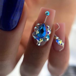 CHEVRON - профессиональные лаки и гели для ногтей - официальный магазин мастеров маникюра, также в продаже аксессуары для ногтей