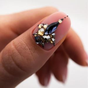 CHEVRON - профессиональные лаки и гели для ногтей - официальный магазин мастеров маникюра, также в продаже аксессуары для ногтей