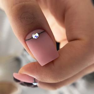 CHEVRON - профессиональные лаки и гели для ногтей - официальный магазин мастеров маникюра, также в продаже аксессуары для ногтей